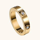 Goldener Verlobungsring
